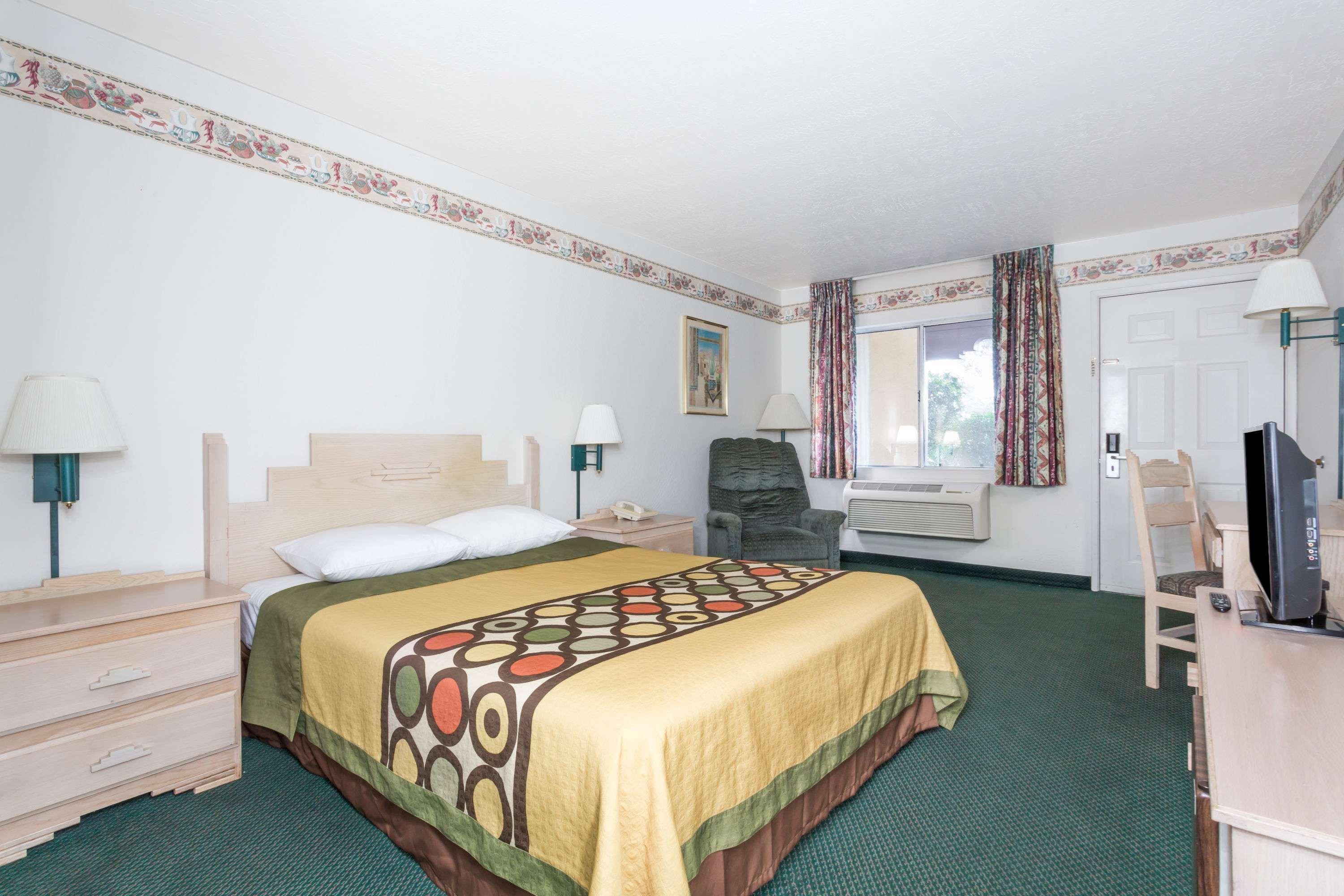 Hotel Super 8 By Wyndham Cottonwood Esterno foto