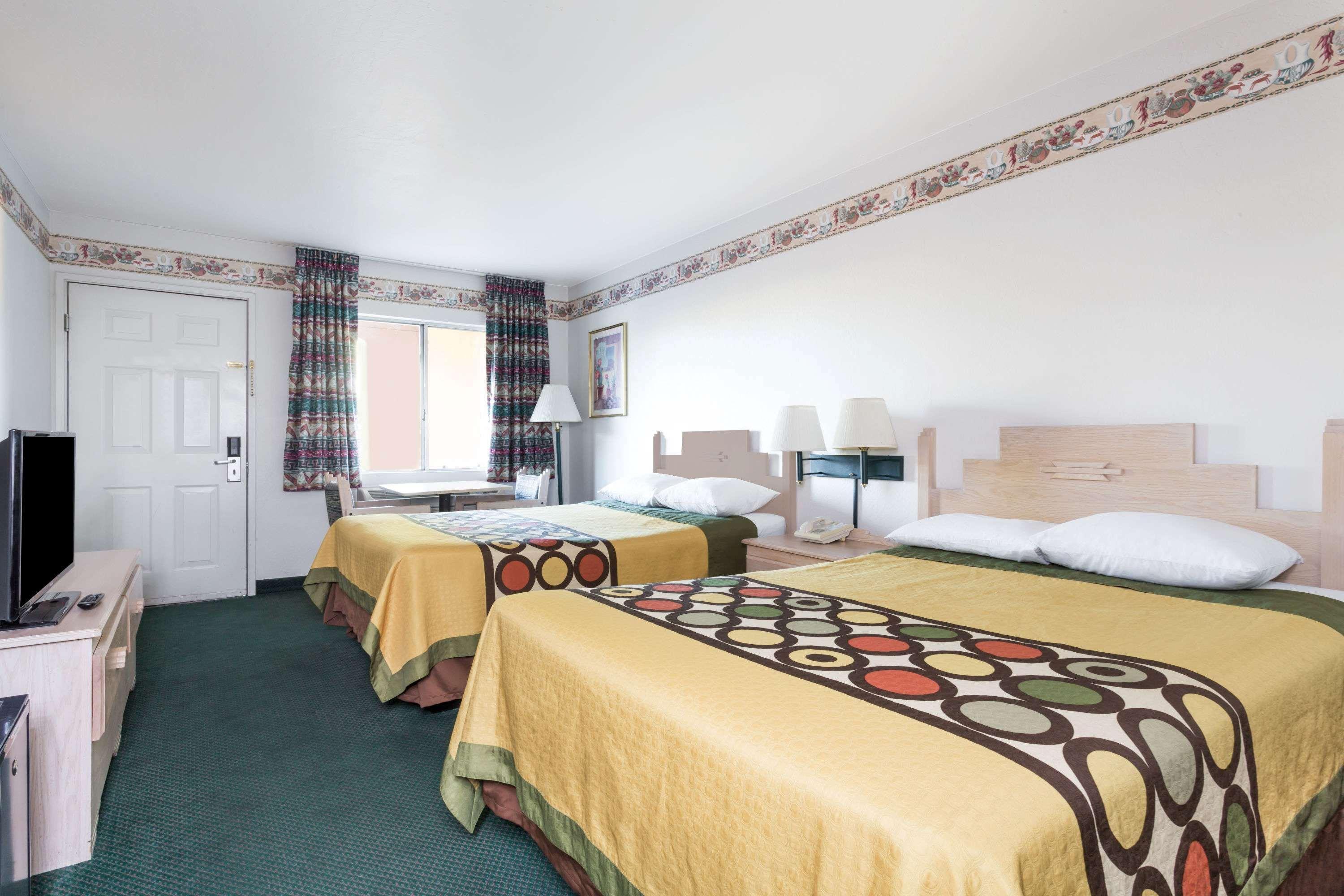 Hotel Super 8 By Wyndham Cottonwood Esterno foto