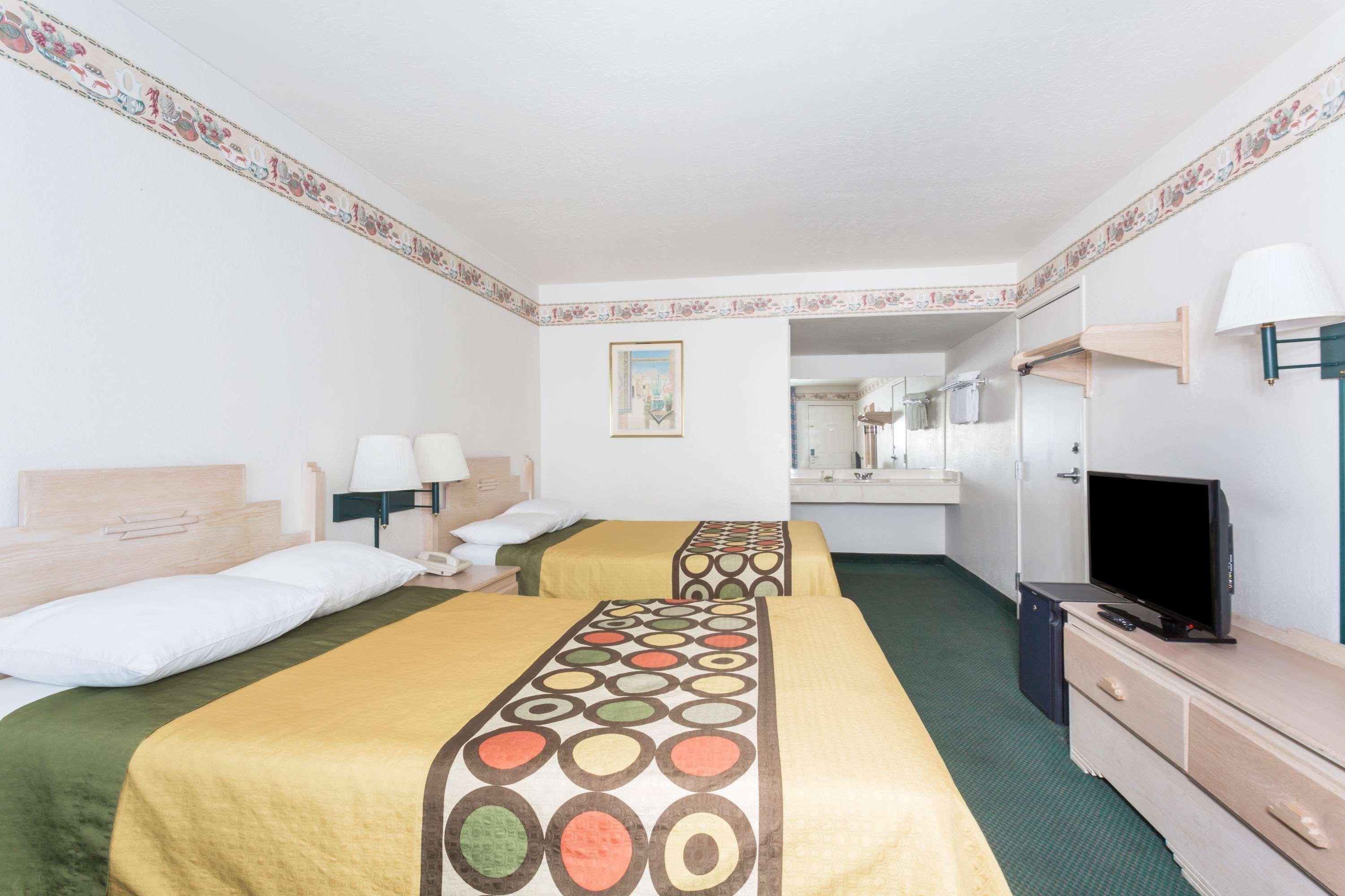 Hotel Super 8 By Wyndham Cottonwood Esterno foto